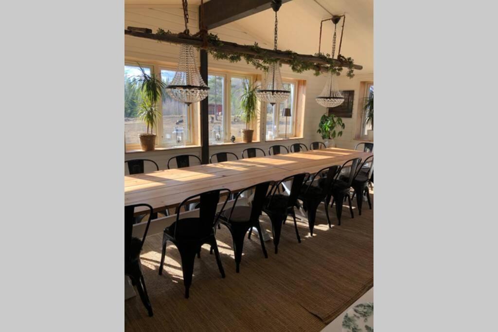 Egen Villa Pa Islandshastgard Riddarhyttan Extérieur photo